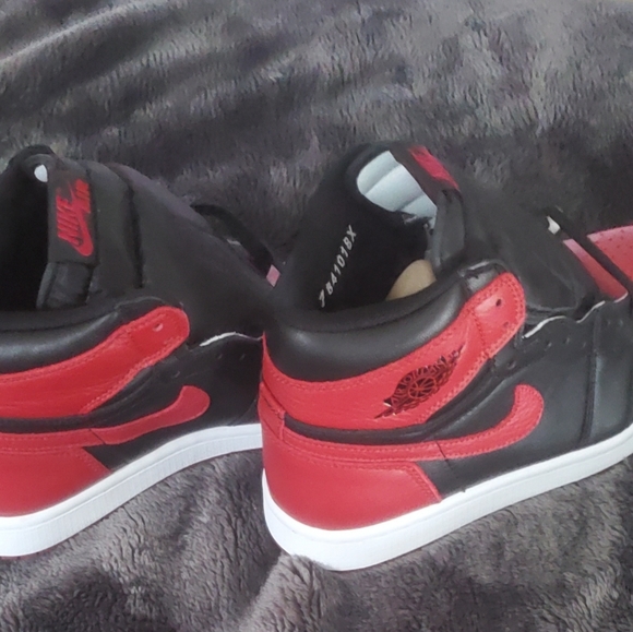 AJ1s - Picture 4 of 6